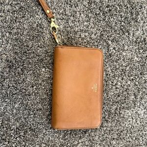 Fossil Cognac Leather Zip Wristlet